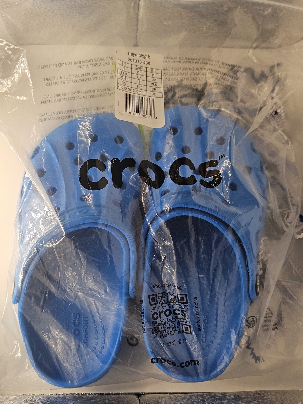 CROCS Kids Classic Clog in Vibrant Blue - Picture 5 of 5